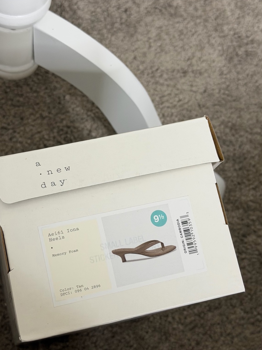 A New Day Tan Suede Kitten Heels - Women - Size 9.5